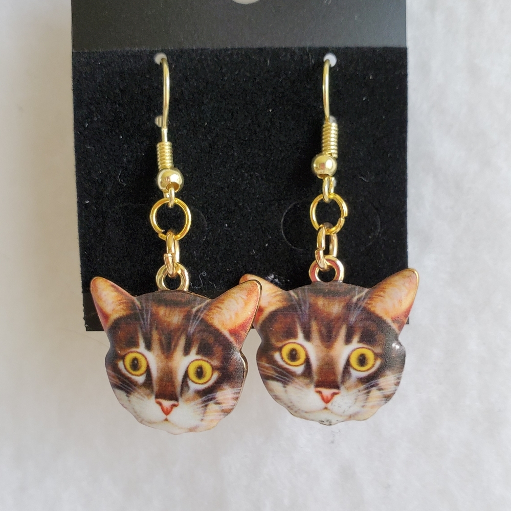Womens brown & black cat hook earrings
